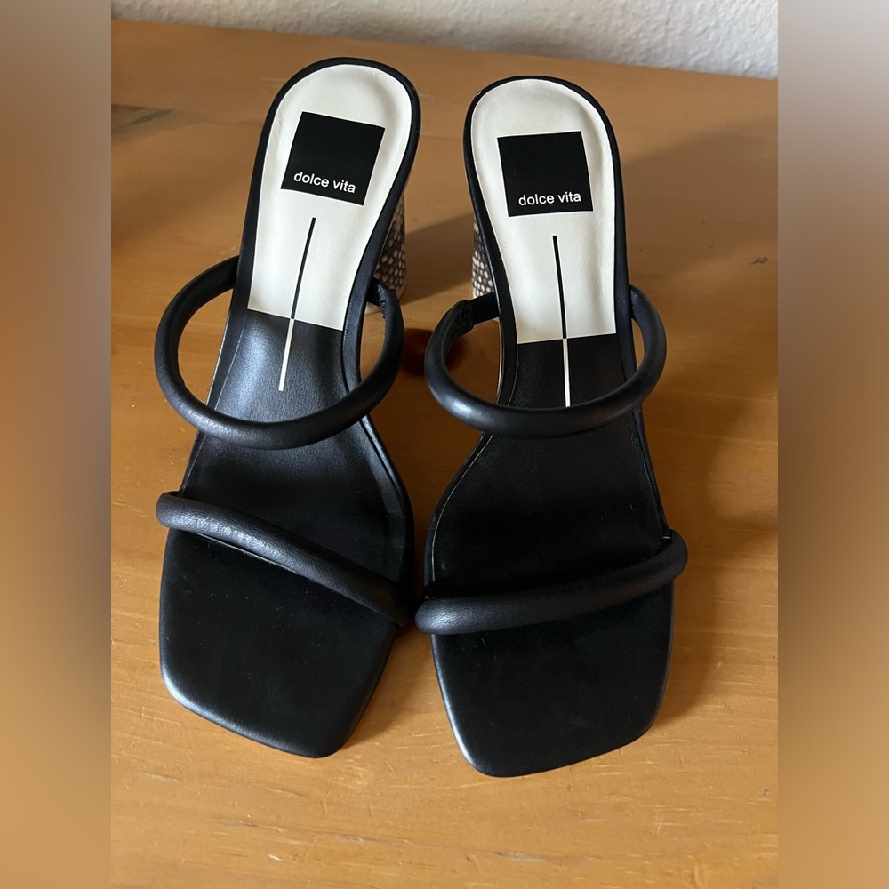 Dolce Vita Noles Snake Heel Sandal (worn once)
·
Brand: Dolce Vita
